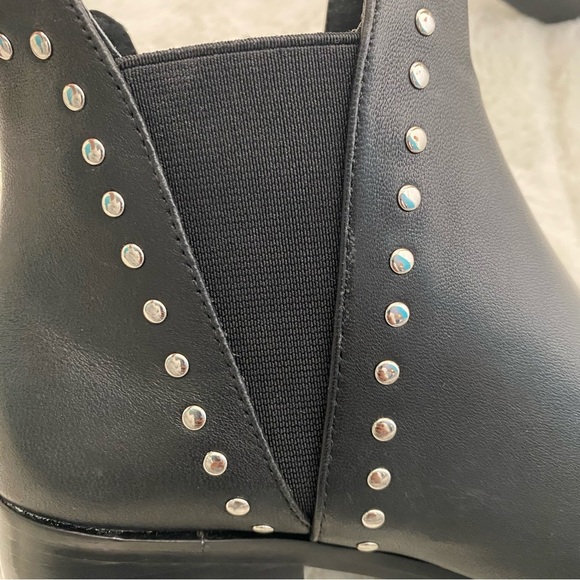 Steve Madden Cade Black Leather Ankle Boots Booties with Silver Studs Size 8.5 - Picture 15 of 15